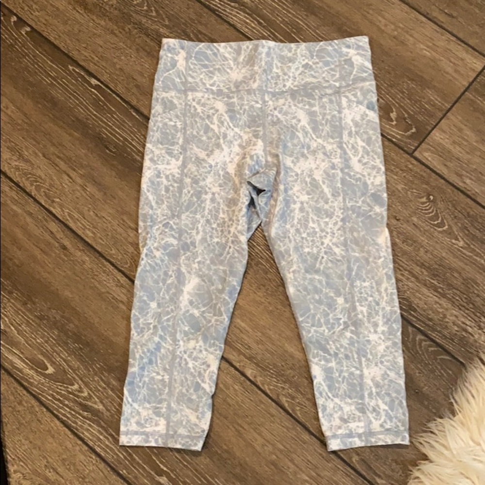 NWOT KIAVA tie dye crop leggings w/ side pockets